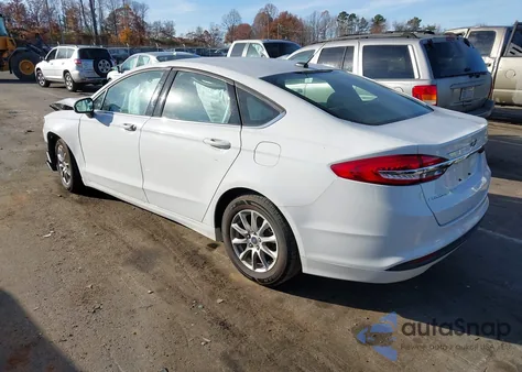 2017 Ford Fusion S z USA, uszkodzony, nr VIN 3FA6P0G76HR318912